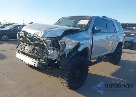 2021 Toyota 4Runner Sr5 z USA, uszkodzony, nr VIN JTEMU5JR9M5929107